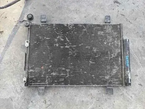Радиатор кондиционера Toyota Passo Sette M502E 3SZ-VE