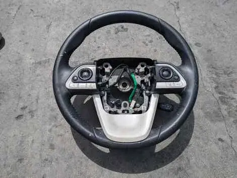 Руль Toyota Prius ZVW50 2ZR-FXE