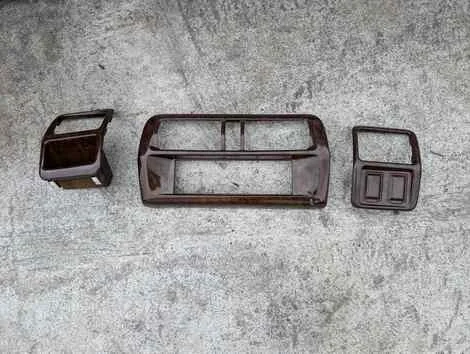 Консоль центральная Mitsubishi Town Box U61W 3G83 - изображение 1