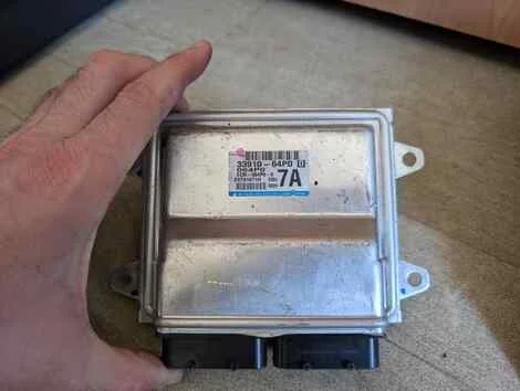 Блок efi Suzuki Every DA17V R06A - изображение 1