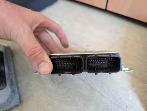 Блок efi Suzuki Every DA17V R06A - миниатюра 2