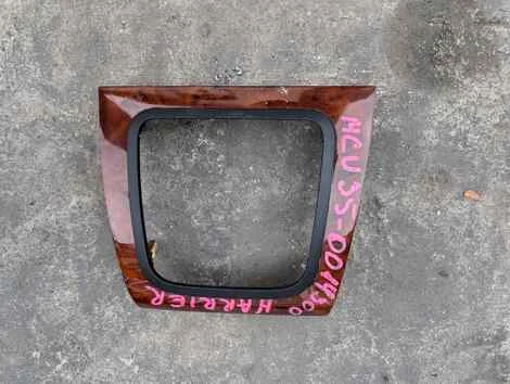 Консоль кпп Toyota Harrier MCU35W 1MZ-FE - изображение 1