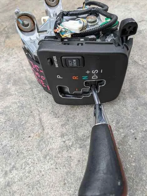 Селектор акпп Toyota Harrier MCU35W 1MZ-FE - миниатюра 2
