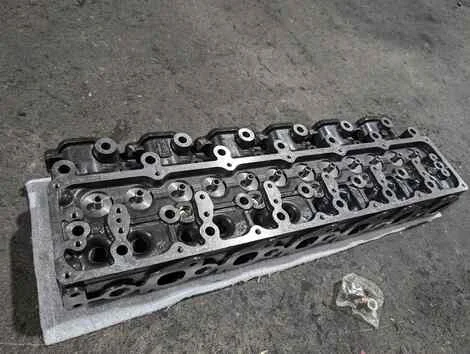 Головка блока цилиндров Nissan Safari WRGY60 TD42 - миниатюра 2