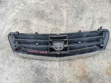 Решетка радиатора Honda Inspire UA4 J25A - миниатюра 2