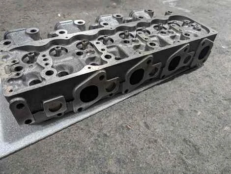 Головка блока цилиндров Nissan Atlas SP6F23 TD27 - миниатюра 2