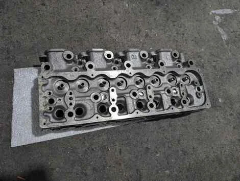 Головка блока цилиндров Nissan Atlas SP6F23 TD27 - миниатюра 3