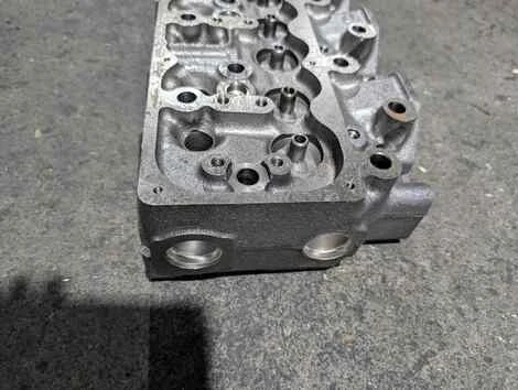 Головка блока цилиндров Nissan Atlas SP6F23 TD27 - миниатюра 6