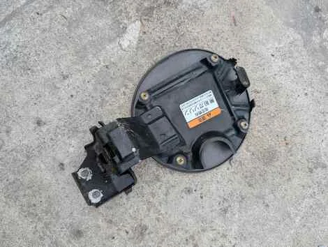 Лючок бензобака Honda Element YH2 K24A - миниатюра 2