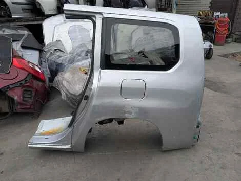 Крыло Toyota Probox NCP51V 1NZ-FE Лев. Задн. - изображение 1