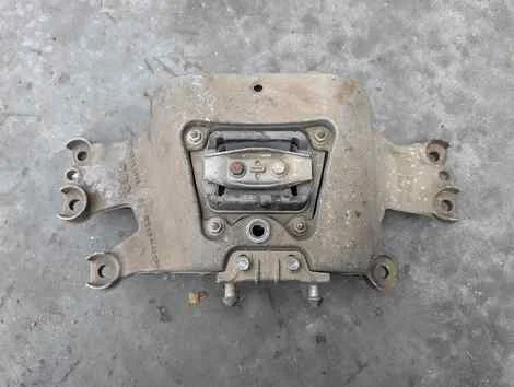 Подушка акпп Audi A6 4F2 BDW - миниатюра 2