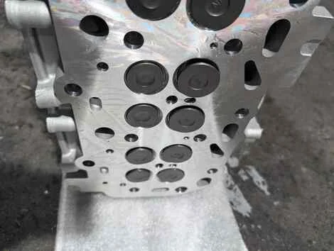 Головка блока цилиндров Mitsubishi L200 KB4T 4D56 - миниатюра 9