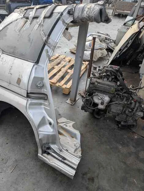Крыло Nissan Liberty RM12 QR20DE Прав. Задн. - миниатюра 2