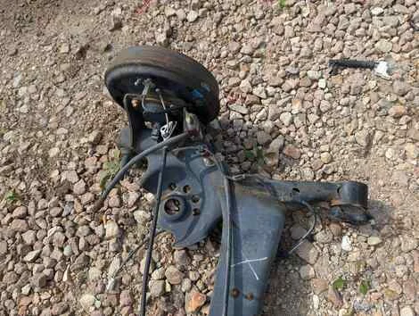 Балка Toyota bB NCP31 1NZ-FE Задн. - миниатюра 5