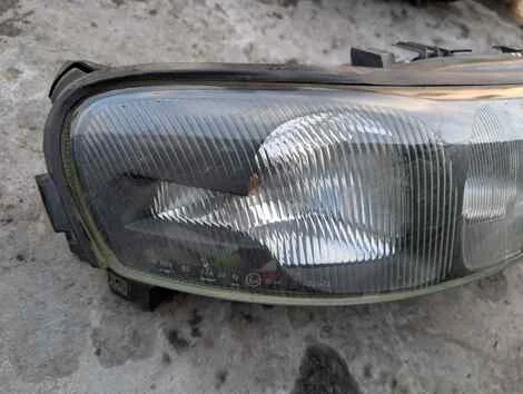 Фара Volvo V70 SW65 B5244S2 Прав. Перед. - миниатюра 2