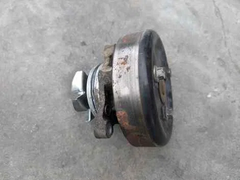 Помпа Mazda Bongo SKP2M L8 - миниатюра 2