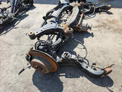 Балка подвески Nissan Serena CNC25 MR20DE Задн. - миниатюра 4