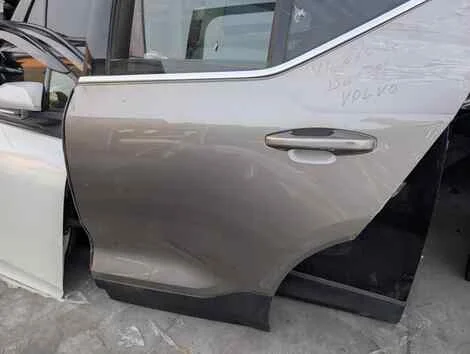 Дверь Volvo Xc40 B4204T47 Лев. Задн. - миниатюра 2