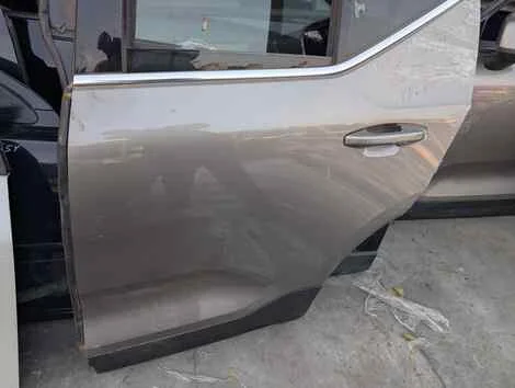Дверь Volvo Xc40 B4204T47 Лев. Задн. - миниатюра 3