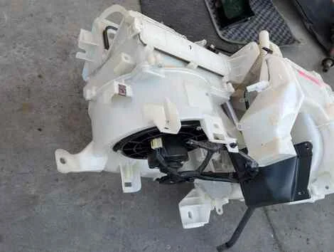 Печка Toyota Wish ZNE10G 1ZZ-FE - миниатюра 2