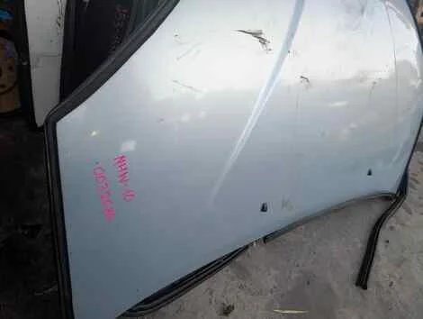 Капот Toyota Prius NHW10 1NZ-FXE - миниатюра 2