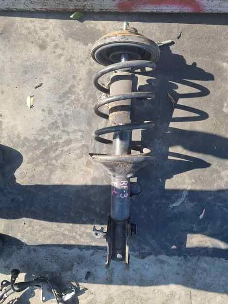 Стойка Honda Stepwgn RF3 K20A Лев. Перед. - изображение 1