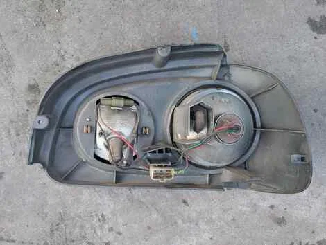 Стоп Subaru Vivio KK3 EN07 Лев. Задн. - миниатюра 3