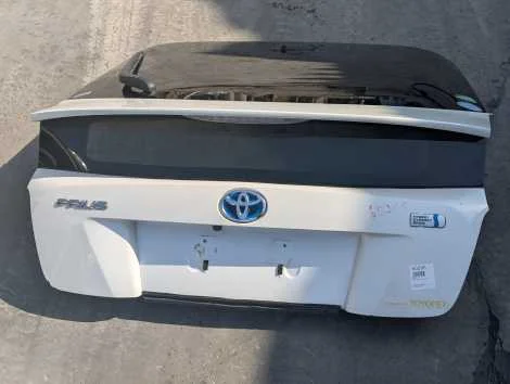 Дверь 5-я Toyota Prius ZVW50 2ZR-FXE - изображение 1