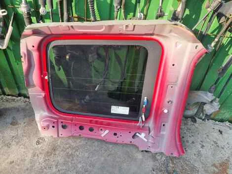 Стекло собачника Honda Stepwgn RG1 K20A Прав. Задн. - миниатюра 2
