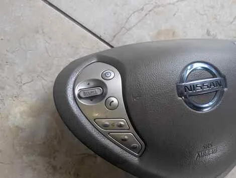 Airbag на руль Nissan Leaf AZE0 EM57 - миниатюра 2