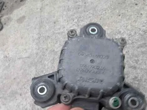 Помпа Toyota Prius ZVW30 2ZR-FXE - миниатюра 2