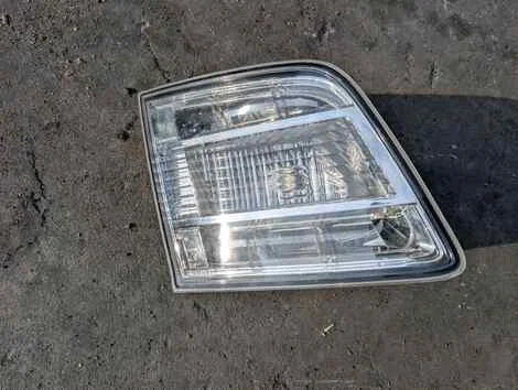 Стоп-вставка Mazda MPV LY3P L3-VE Лев. Задн. - изображение 1