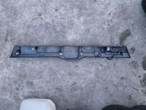 Накладка 5-й двери Honda Fit GD3 L15A - миниатюра 2