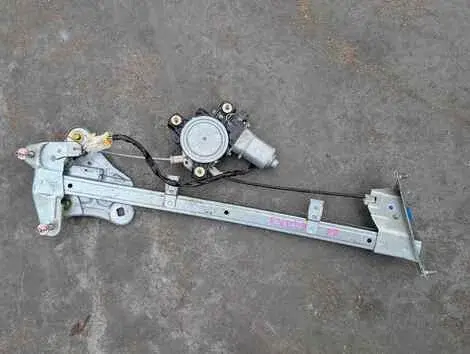 Стеклоподъемник Mitsubishi Diamante F31A 6G73 Прав. Перед.