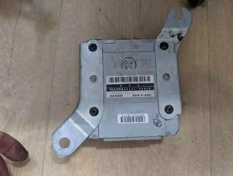 Блок управления abs Toyota Estima Lucida TCR20G 2TZ-FE