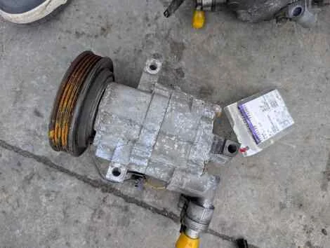 Компрессор кондиционера Nissan AD VAY12 CR12DE - изображение 1