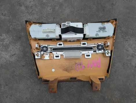 Часы Nissan Fuga PNY50 VQ35DE - миниатюра 2