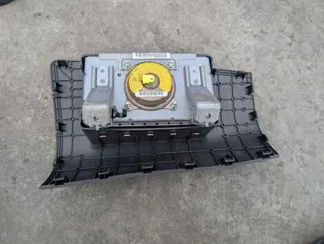Airbag пассажирский Toyota Rush J210E 3SZ-VE - миниатюра 2