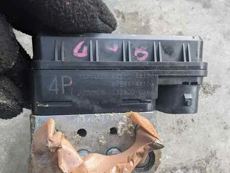Блок abs Toyota Isis ANM10W 1AZ-FSE - миниатюра 3