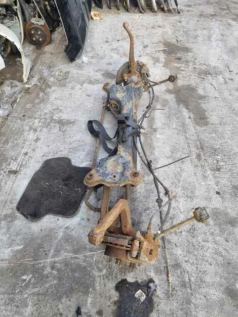 Балка Mitsubishi Diamante F31A 6G73 Задн. - миниатюра 2