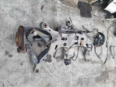 Балка Volvo V70 SW59 B5254T2 Задн. - миниатюра 3