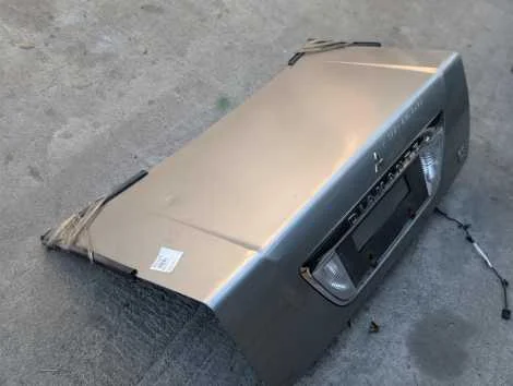 Крышка багажника Mitsubishi Diamante F31A 6G73 - миниатюра 4