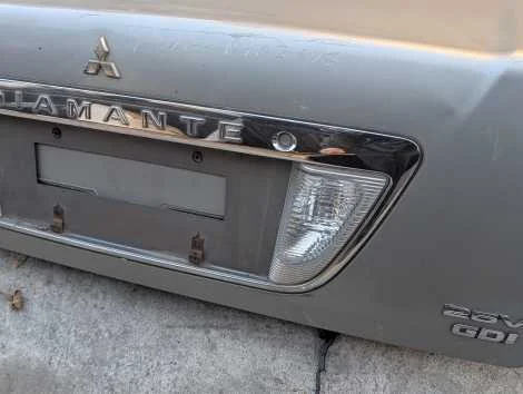 Крышка багажника Mitsubishi Diamante F31A 6G73 - миниатюра 6