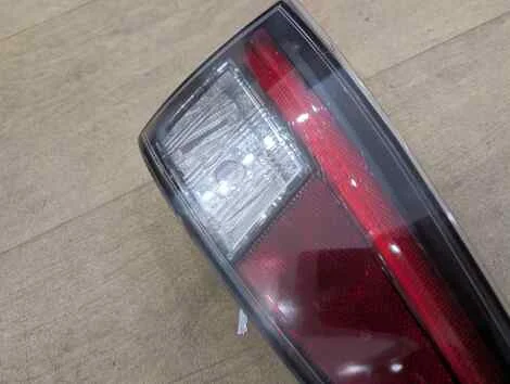 Стоп Toyota Prius ZVW50 2ZR-FXE Лев. Задн. - миниатюра 3