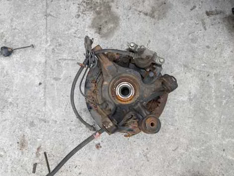 Ступица Toyota Harrier MCU35W 1MZ-FE Прав. Задн. - миниатюра 4