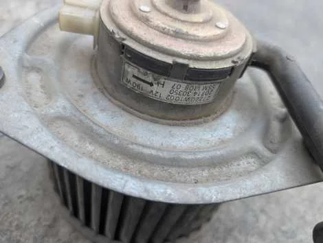 Мотор печки Nissan Bluebird HNU12 SR20DE - миниатюра 2