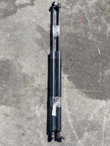 Амортизатор багажника Honda Lagreat RL1 J35A Задн. - изображение 1