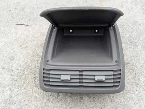 Бардачок в панель Toyota Gaia SXM10G 3S-FE - миниатюра 2
