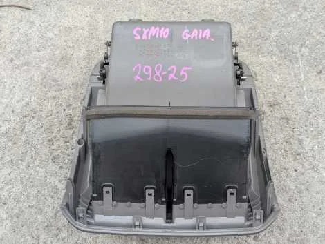 Бардачок в панель Toyota Gaia SXM10G 3S-FE - миниатюра 3