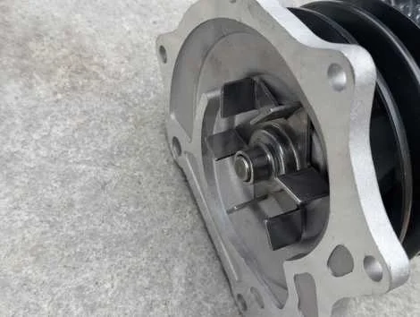 Помпа Nissan Datsun BD21 TD27 - миниатюра 2